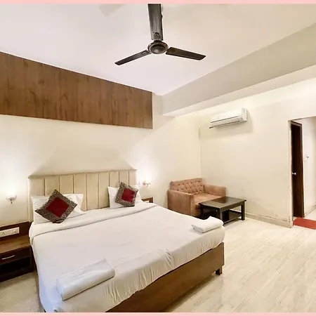 Hotel Rudraksh ! Villa Near Kashi Vishwanath Temple - Restaurant & Lift Facilities - Fully Air Conditioned Suite Room - Best Hotel In Varanasi-2